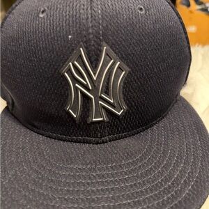 New Era Black NY Logo Hat